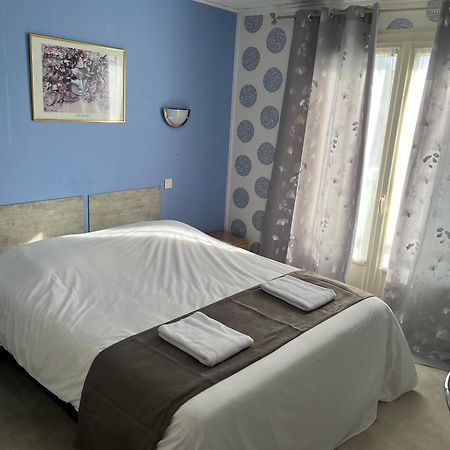 Hotel Le Lyon Vert Commentry Zewnętrze zdjęcie
