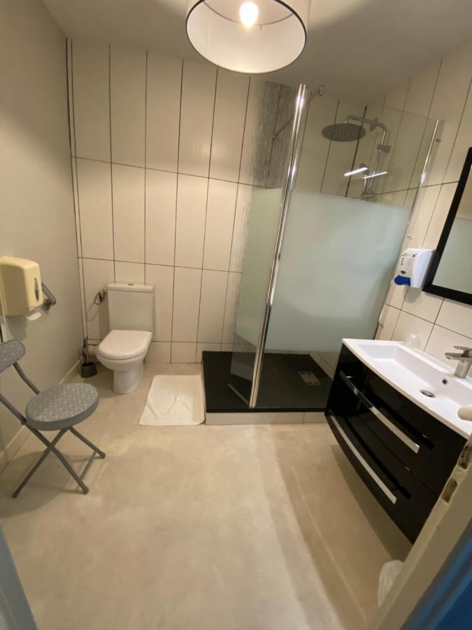 Hotel Le Lyon Vert Commentry Zewnętrze zdjęcie